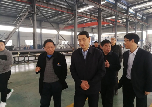 Liu Navy’s Mayor and his party visited Hubei Xingxin’s research work.